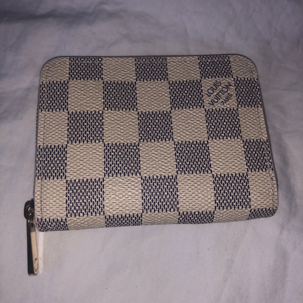 Louis vuitton zippy wallet